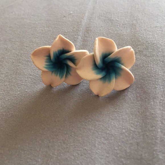 Jewelry - Flower Earrings